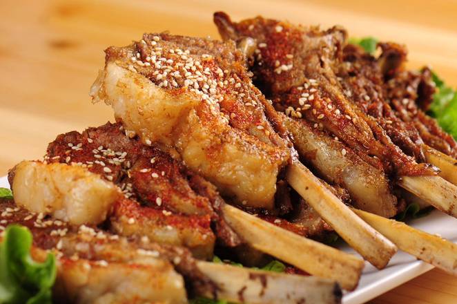 Seasoned Spicy Lamb Chops (小味挠挠的麻辣羊排)